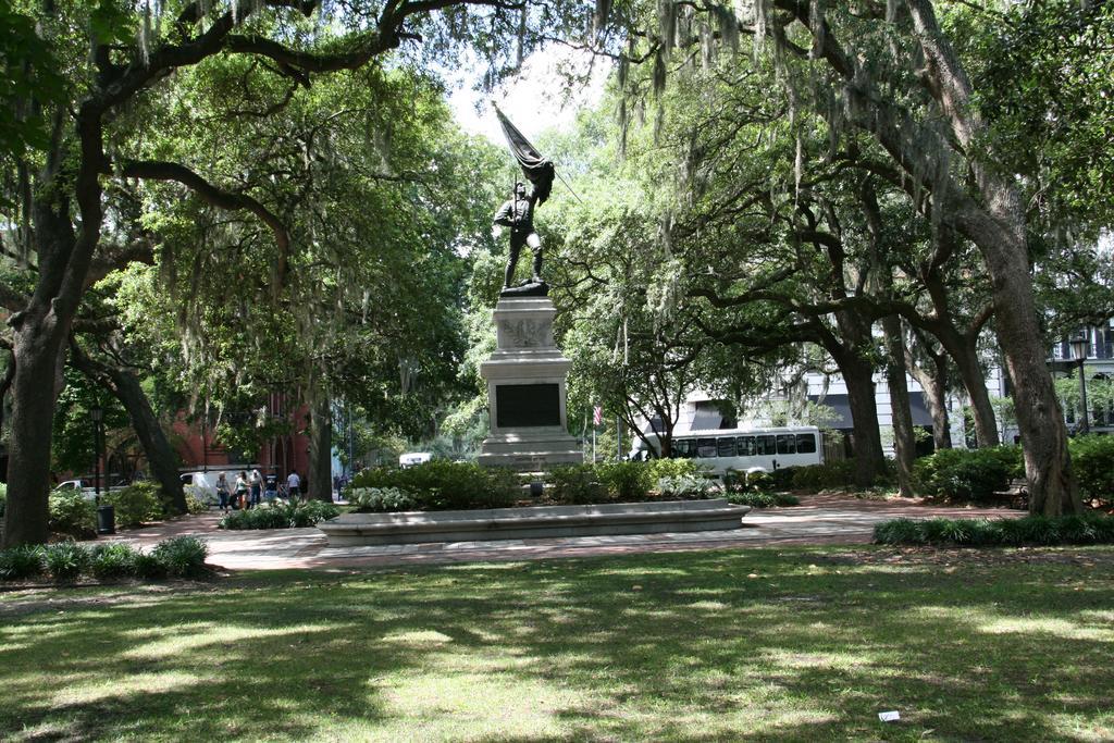 The Desoto Hotel Savannah Kültér fotó